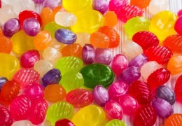夢見糖果代表什麼？ 13個夢境解讀（夢見賣糖果、夢見偷糖果）
