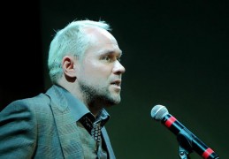 夢見演講代表什麼？12個夢境解讀（夢見自己說外語、 夢見聽外語演講）