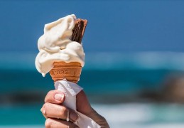 夢見冰淇淋是什麼預兆？10 個含義和象徵