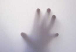 夢見掐人脖子代表什麼？ 11個夢境解讀（夢見伴侶掐你脖子 、夢見掐死你的父母）