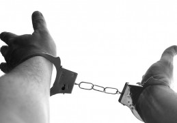 夢見犯罪代表什麼？ 25 個夢境解讀