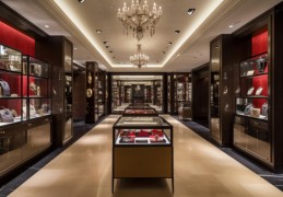 夢見名牌代表什麼？14個夢境解讀（夢見有人失去名牌、 夢見買名牌）