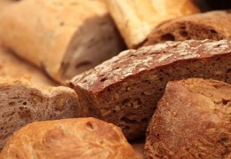 夢見麵包代表什麼？ 15個夢境解讀（夢見吃麵包、夢見買麵包）