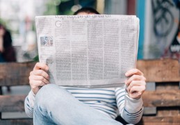 夢見報紙代表什麼？ 24個夢境解讀（夢見點燃報紙、夢見有人燒報紙）