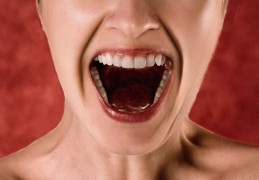 夢見有人尖叫代表什麼？ 21 個夢境解讀