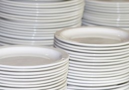 夢見碗盤代表什麼？ 22個夢境解讀（夢見塑膠盤 、夢見玻璃板）