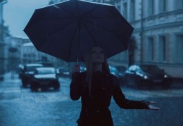 夢見大雨代表什麼？10 個夢境解讀