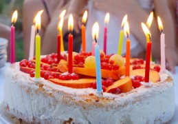 夢見生日代表什麼？25個夢境解讀（夢見被慶祝生日、夢見生日快樂）