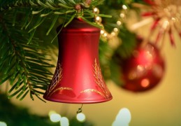 夢見鈴聲代表什麼？ 23 個夢境解讀（夢見有人偷你的鈴鐺 、夢見遺棄鐘聲）