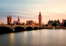 夢見河流代表什麼？27個夢境解讀（夢見自己掉進河裡，夢見過河）