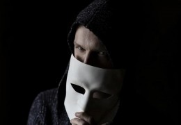 夢見面具代表什麼？11個夢境解讀（夢見賣面具、夢見偷面具）