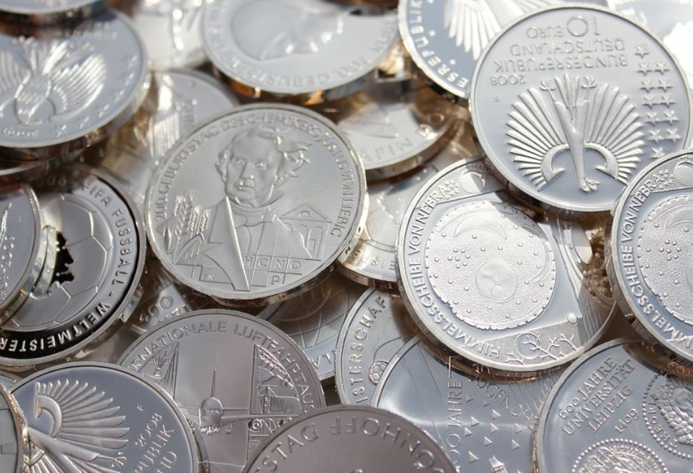 夢見銀器代表什麼？ 25個夢境解讀（夢見銀湯匙、夢見銀牙）