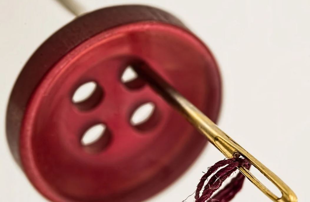 夢見鈕扣代表什麼？ 11個夢境解讀（夢見扣子、夢見購買鈕扣）