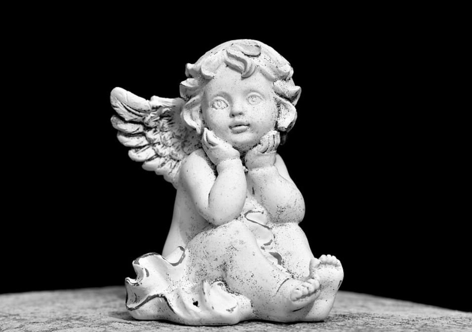 夢見天使代表什麼？ 14個夢境解讀（夢見天使、夢見成為天使）