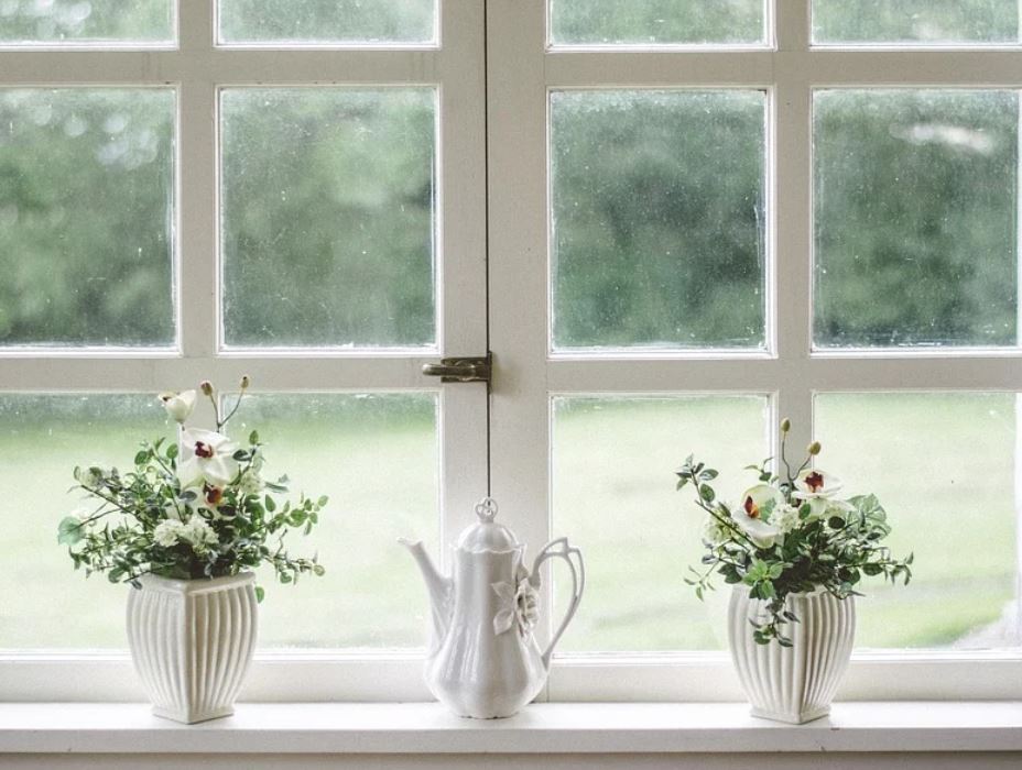 夢見窗戶代表什麼？ 26個夢境解讀（夢見打開窗戶、夢見關窗）