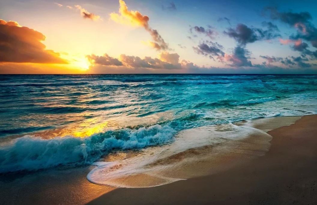 夢見平靜海面代表什麼？ 21個夢境解讀（夢見冰封大海、夢見在海中游泳）-頭條解讀