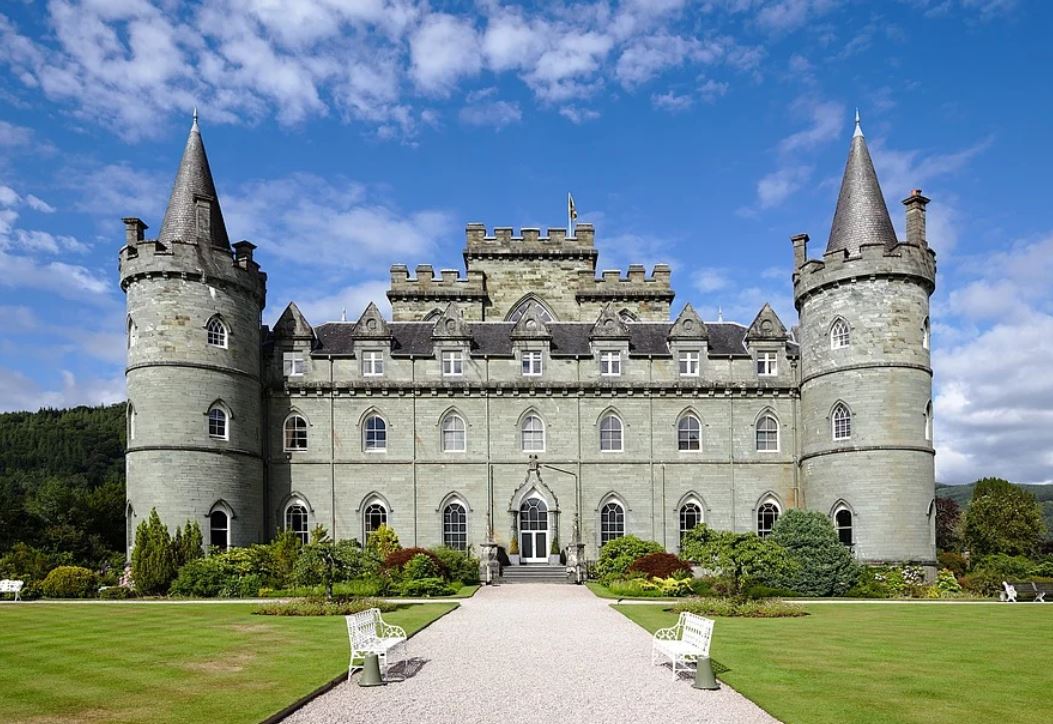 夢見宮殿代表什麼？ 22個夢境解讀（夢見翻修宮殿、夢見住在宮殿裡）-頭條解讀