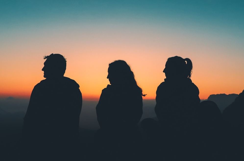 夢見朋友代表什麼？ 27個夢境解讀（夢見與朋友打架、夢見殺害朋友）-頭條解讀