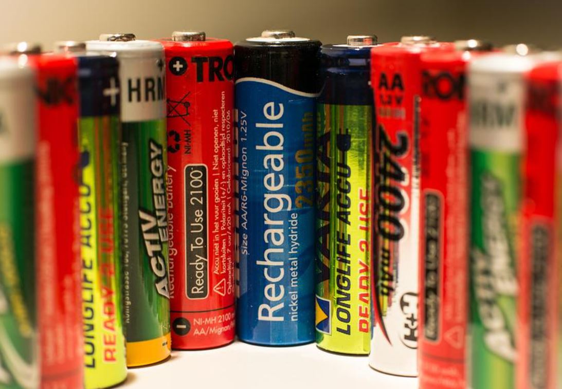 夢見電池代表什麼？12個夢境解讀（夢見收到電池、夢見送電池）-頭條解讀