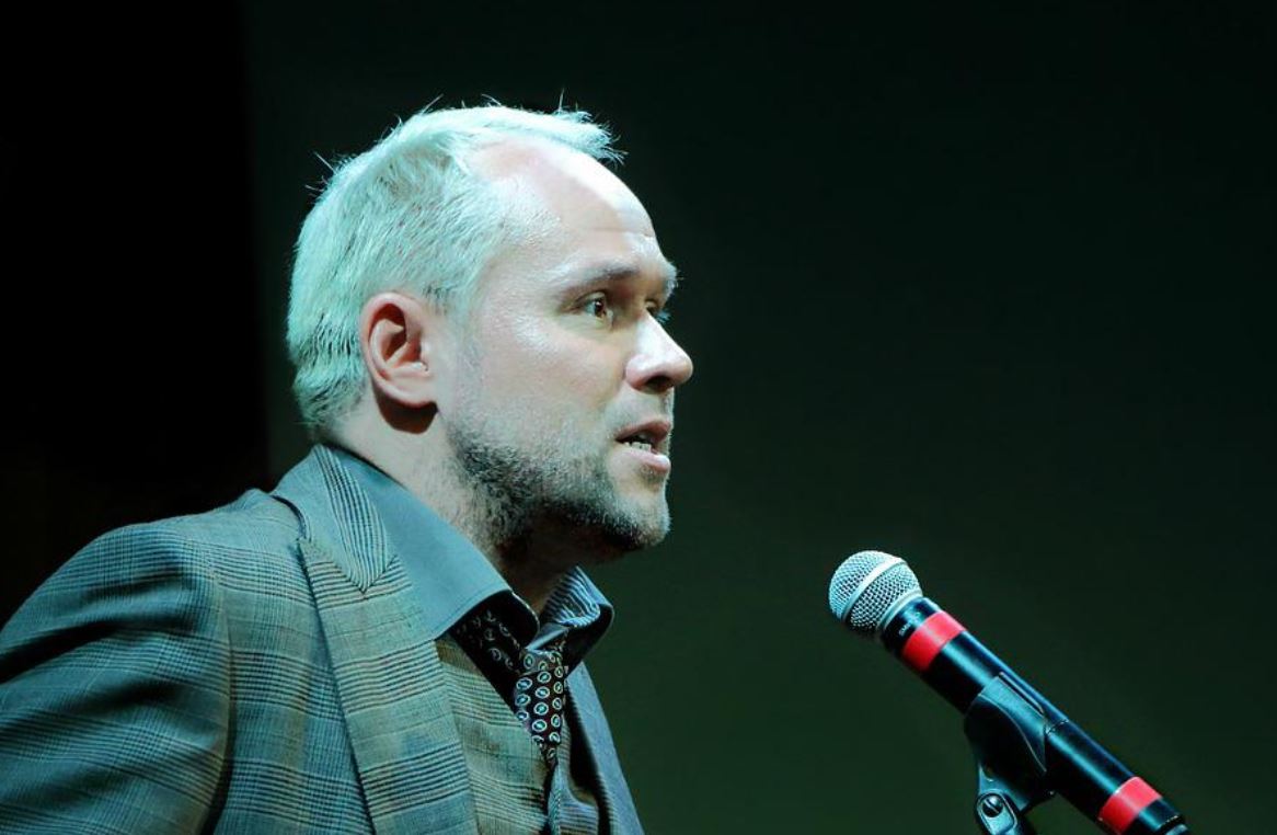 夢見演講代表什麼？12個夢境解讀（夢見自己說外語、 夢見聽外語演講）-頭條解讀