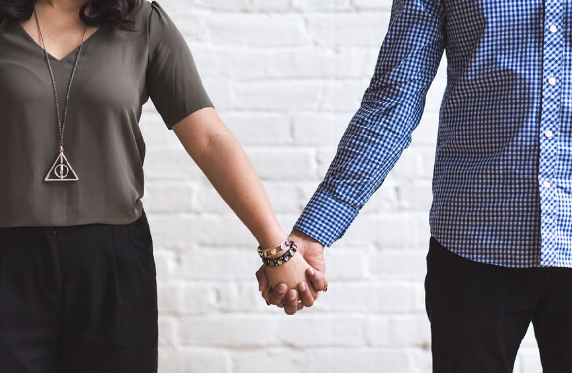 夢見男友代表什麼？14個夢境解讀（夢見前男友、夢見男友出軌）-頭條解讀