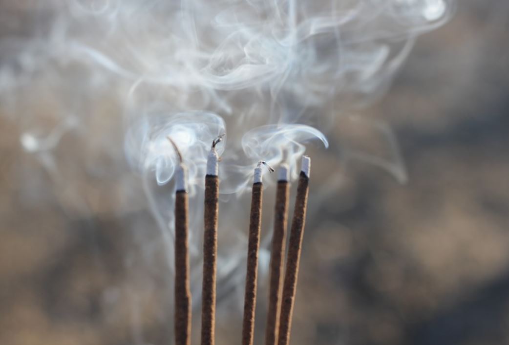 夢見香氣代表什麼？21個夢境解讀（夢見別人在吃香、夢見在食物中加入香氣）-頭條解讀