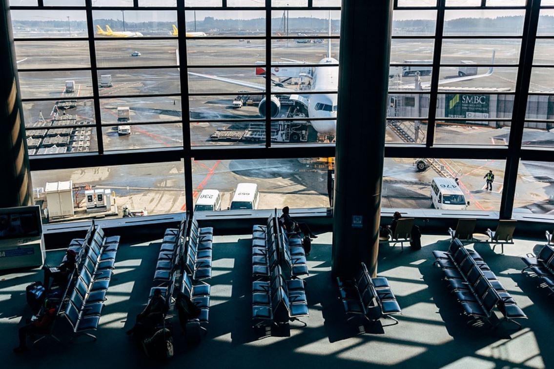 夢見機場代表什麼？14個夢境解讀（夢見在機場等人、夢見在機場工作）-頭條解讀