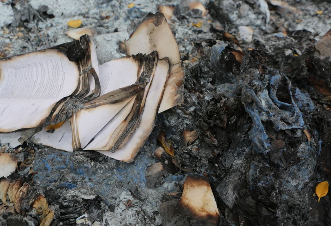 夢見灰燼代表什麼？22個夢境解讀（夢見埋葬灰燼、夢見吃灰燼）-頭條解讀