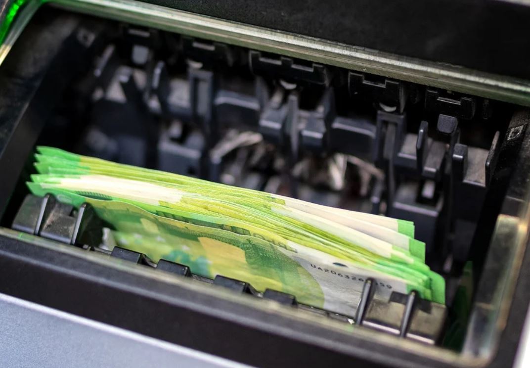 夢見ATM代表什麼？12個夢境解讀（夢見自動提款機故障、夢見修繕ATM）-頭條解讀