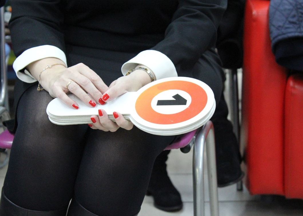 夢見拍賣代表什麼？12個夢境解讀（夢見殺死拍賣師、夢見親吻拍賣師）-頭條解讀