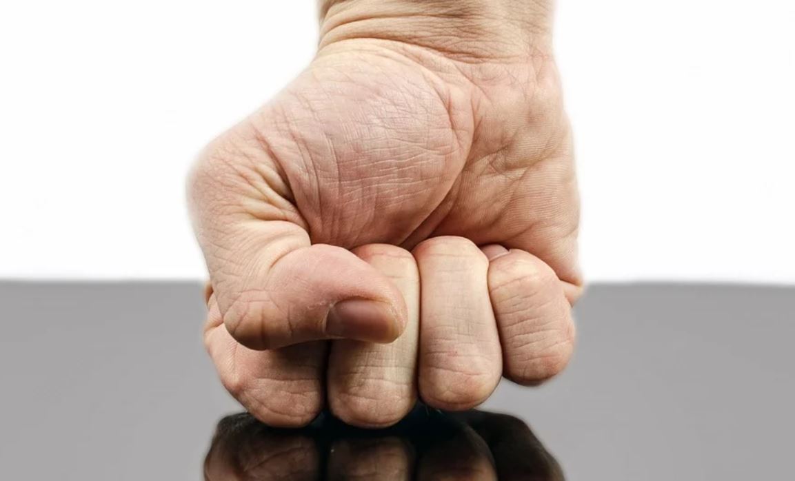 夢見生氣代表什麼？21個夢境解讀（夢見對朋友生氣、夢見朋友對你生氣）-頭條解讀