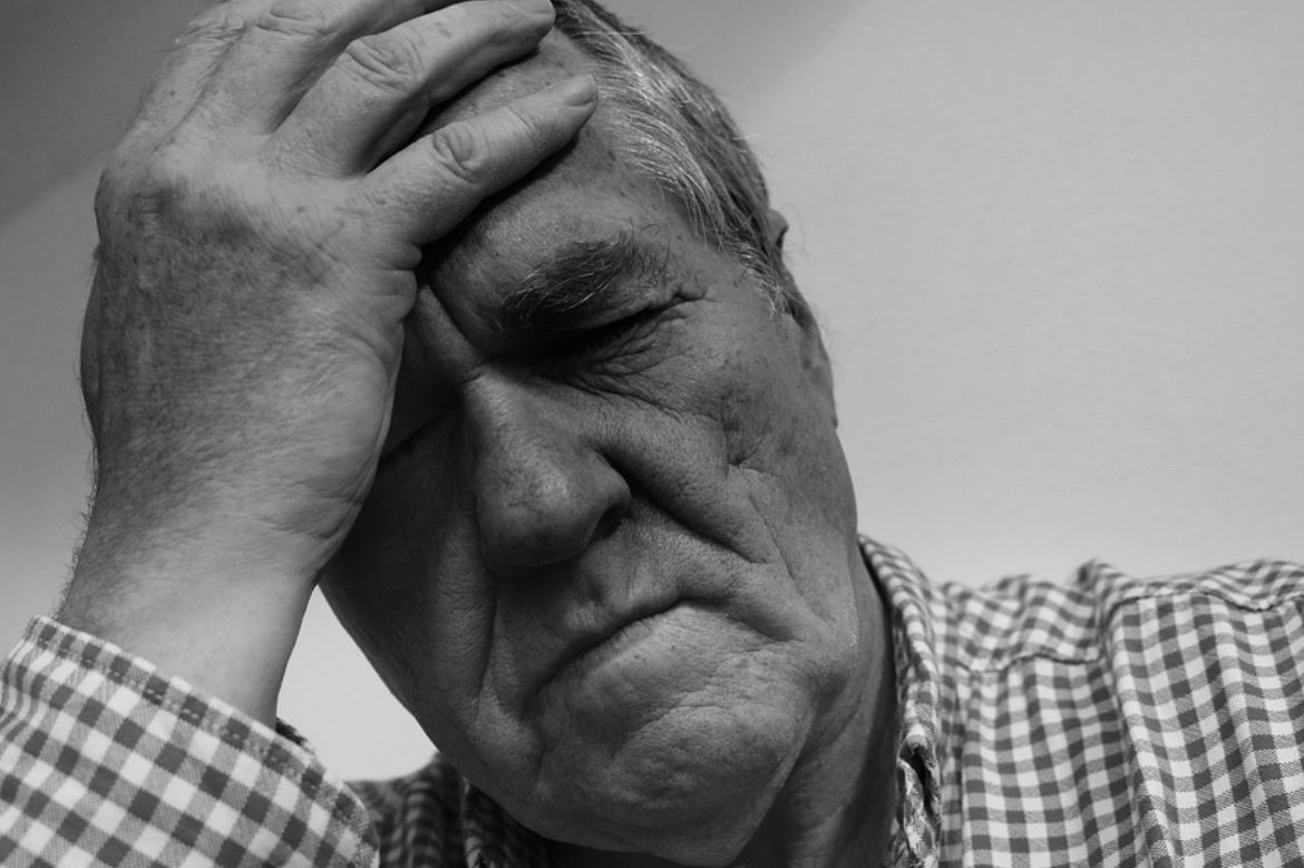 夢見身體疼痛代表什麼？12個夢境解讀（夢見胸痛、夢見胃痛）-頭條解讀