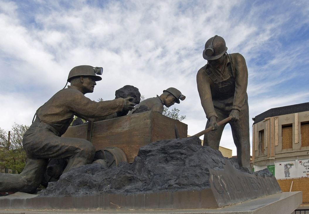 夢見礦工代表什麼？23個夢境解讀（夢見與礦工共舞、夢見愛上礦工）-頭條解讀