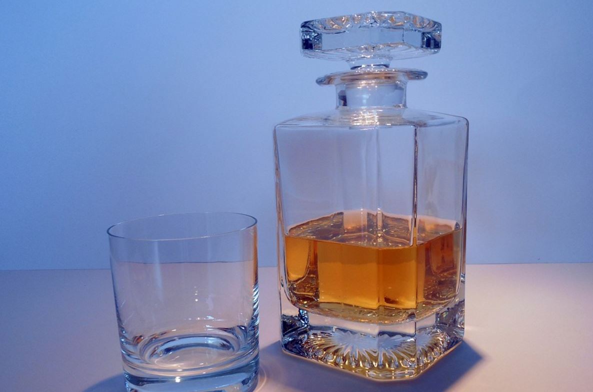 夢見釀酒代表什麼？21 個夢境解讀（夢見買酒、夢見別人倒酒）-頭條解讀