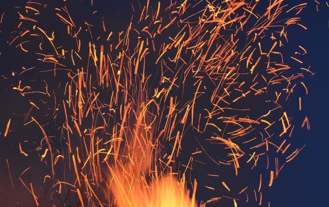 夢見餘燼代表什麼？ 21個夢境解讀（夢見燃燒餘燼、夢見手中握著餘燼）-頭條解讀