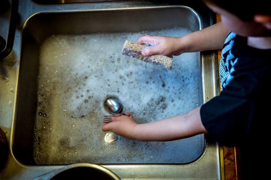 夢見洗碗是什麼預兆？14 個含義和象徵-頭條解讀