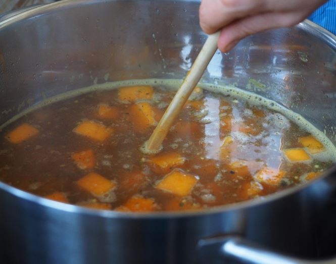 夢見肉湯是什麼預兆？8 個含義和象徵-頭條解讀